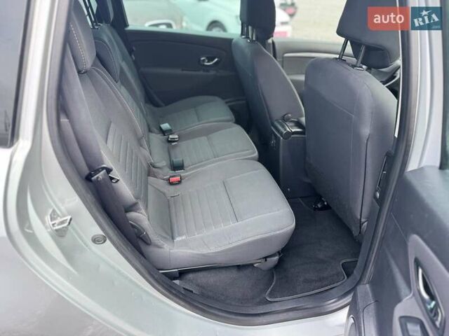 Сірий Рено Гранд Сценік, об'ємом двигуна 1.5 л та пробігом 268 тис. км за 10750 $, фото 22 на Automoto.ua