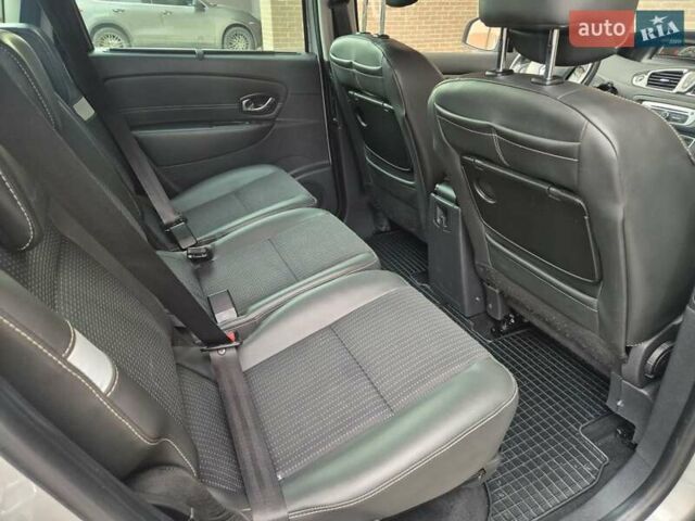 Сірий Рено Гранд Сценік, об'ємом двигуна 1.6 л та пробігом 274 тис. км за 9500 $, фото 21 на Automoto.ua