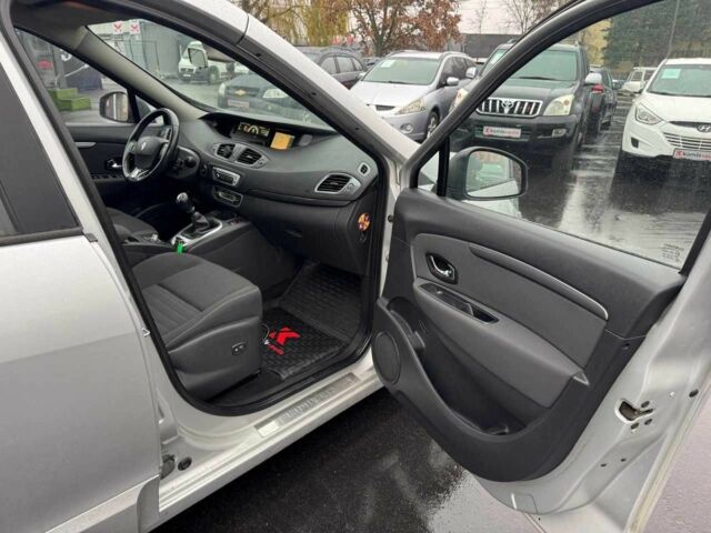 Серый Рено Гранд Сценик, объемом двигателя 1.5 л и пробегом 193 тыс. км за 11899 $, фото 15 на Automoto.ua