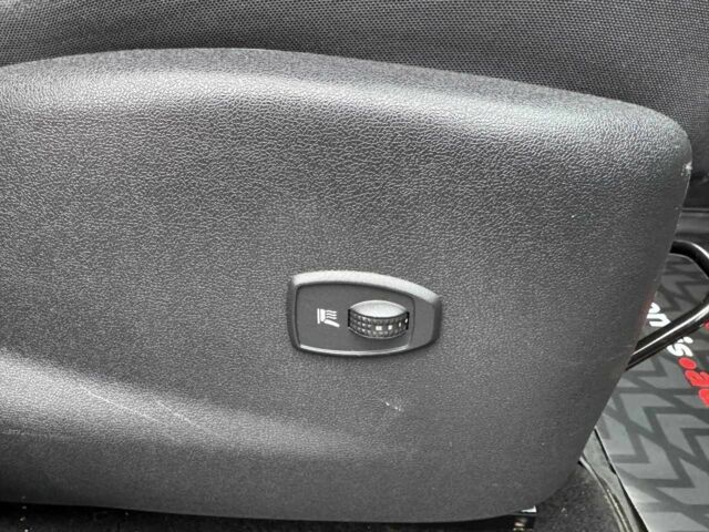 Серый Рено Гранд Сценик, объемом двигателя 1.5 л и пробегом 193 тыс. км за 11899 $, фото 20 на Automoto.ua