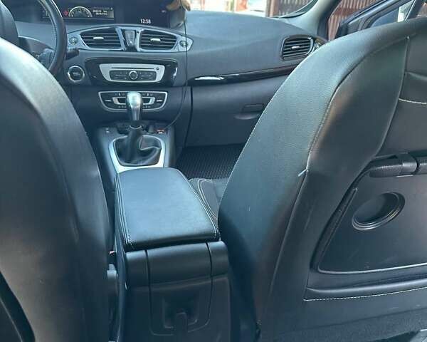 Серый Рено Гранд Сценик, объемом двигателя 1.5 л и пробегом 202 тыс. км за 12900 $, фото 13 на Automoto.ua