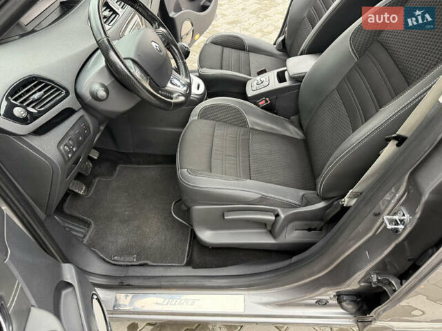Сірий Рено Гранд Сценік, об'ємом двигуна 1.6 л та пробігом 234 тис. км за 10800 $, фото 39 на Automoto.ua