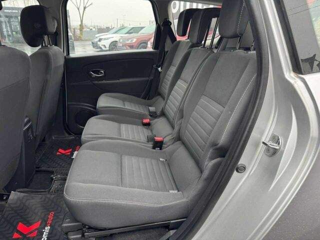 Серый Рено Гранд Сценик, объемом двигателя 1.5 л и пробегом 193 тыс. км за 11899 $, фото 12 на Automoto.ua