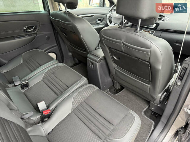 Сірий Рено Гранд Сценік, об'ємом двигуна 1.6 л та пробігом 234 тис. км за 10800 $, фото 59 на Automoto.ua