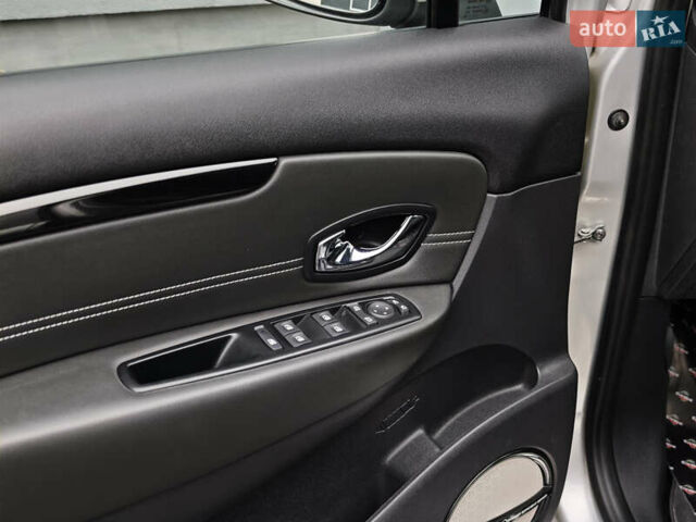 Сірий Рено Гранд Сценік, об'ємом двигуна 1.6 л та пробігом 184 тис. км за 12499 $, фото 15 на Automoto.ua