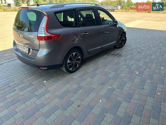 Серый Рено Гранд Сценик, объемом двигателя 1.5 л и пробегом 202 тыс. км за 12900 $, фото 5 на Automoto.ua