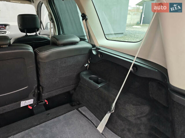 Сірий Рено Гранд Сценік, об'ємом двигуна 1.6 л та пробігом 184 тис. км за 12499 $, фото 44 на Automoto.ua