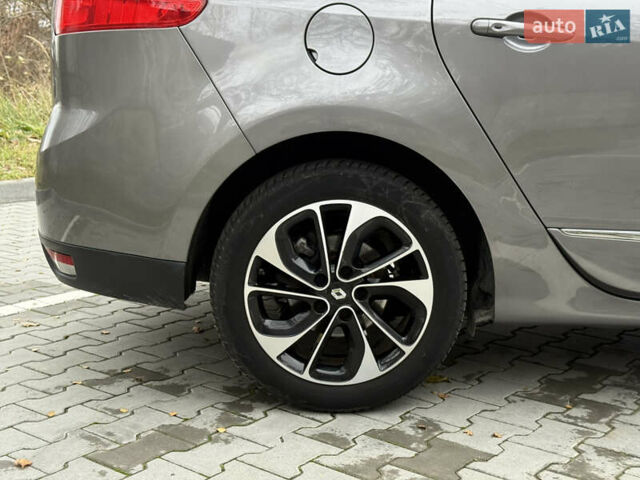 Сірий Рено Гранд Сценік, об'ємом двигуна 1.6 л та пробігом 234 тис. км за 10800 $, фото 19 на Automoto.ua