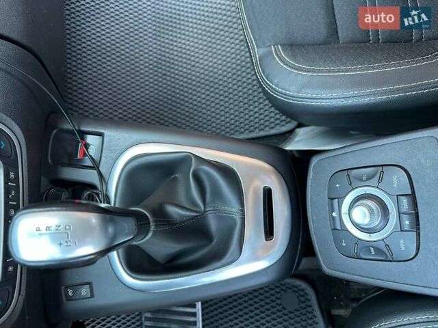 Серый Рено Гранд Сценик, объемом двигателя 1.5 л и пробегом 202 тыс. км за 12900 $, фото 14 на Automoto.ua