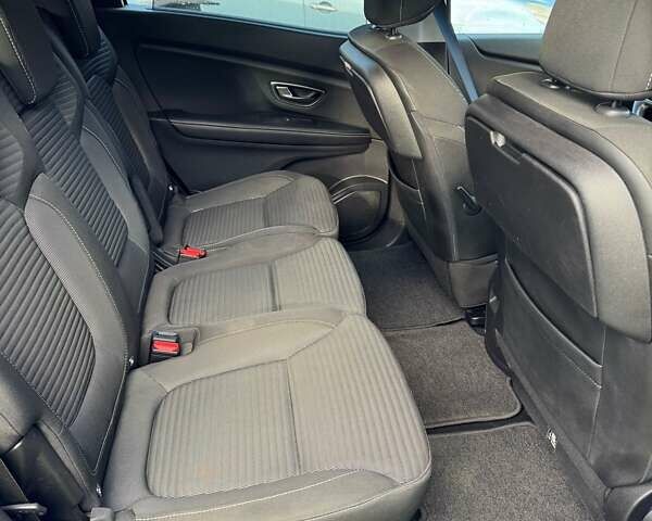 Сірий Рено Гранд Сценік, об'ємом двигуна 1.6 л та пробігом 150 тис. км за 16700 $, фото 6 на Automoto.ua