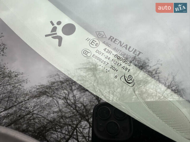 Сірий Рено Гранд Сценік, об'ємом двигуна 1.6 л та пробігом 234 тис. км за 10800 $, фото 80 на Automoto.ua