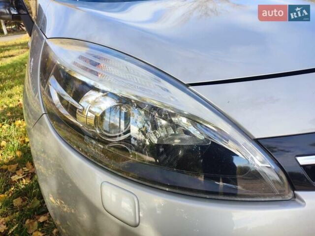 Серый Рено Гранд Сценик, объемом двигателя 1.5 л и пробегом 201 тыс. км за 11200 $, фото 4 на Automoto.ua