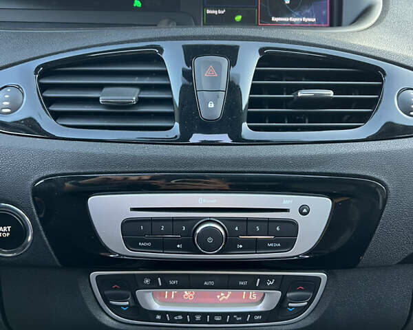 Серый Рено Гранд Сценик, объемом двигателя 1.6 л и пробегом 206 тыс. км за 10777 $, фото 36 на Automoto.ua