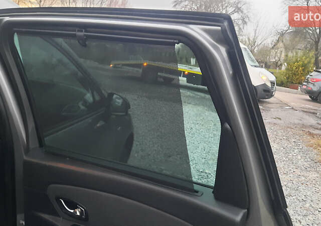 Серый Рено Гранд Сценик, объемом двигателя 1.5 л и пробегом 247 тыс. км за 10000 $, фото 9 на Automoto.ua