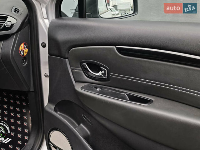 Сірий Рено Гранд Сценік, об'ємом двигуна 1.6 л та пробігом 184 тис. км за 12499 $, фото 51 на Automoto.ua