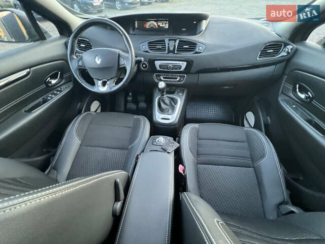 Серый Рено Гранд Сценик, объемом двигателя 1.6 л и пробегом 206 тыс. км за 10777 $, фото 25 на Automoto.ua