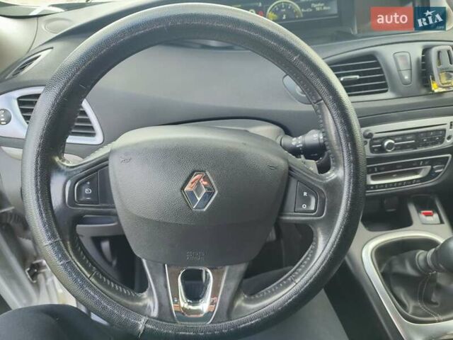 Серый Рено Гранд Сценик, объемом двигателя 1.5 л и пробегом 201 тыс. км за 11200 $, фото 23 на Automoto.ua