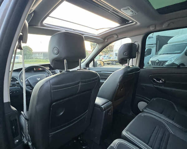 Серый Рено Гранд Сценик, объемом двигателя 1.6 л и пробегом 206 тыс. км за 11221 $, фото 29 на Automoto.ua