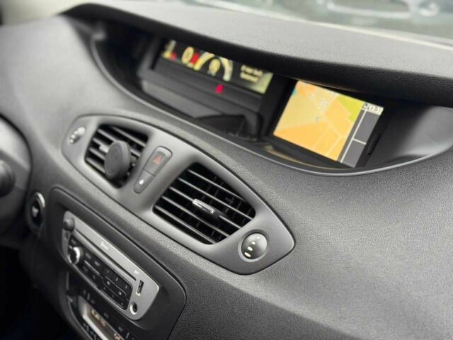 Серый Рено Гранд Сценик, объемом двигателя 1.5 л и пробегом 193 тыс. км за 11899 $, фото 17 на Automoto.ua