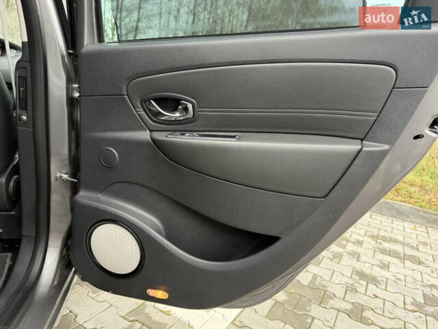 Сірий Рено Гранд Сценік, об'ємом двигуна 1.6 л та пробігом 234 тис. км за 10800 $, фото 56 на Automoto.ua