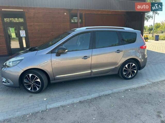 Серый Рено Гранд Сценик, объемом двигателя 1.5 л и пробегом 202 тыс. км за 12900 $, фото 2 на Automoto.ua