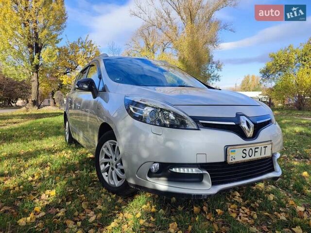 Серый Рено Гранд Сценик, объемом двигателя 1.5 л и пробегом 201 тыс. км за 11200 $, фото 7 на Automoto.ua