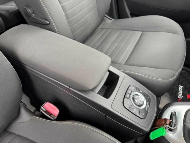 Серый Рено Гранд Сценик, объемом двигателя 1.5 л и пробегом 193 тыс. км за 11899 $, фото 22 на Automoto.ua