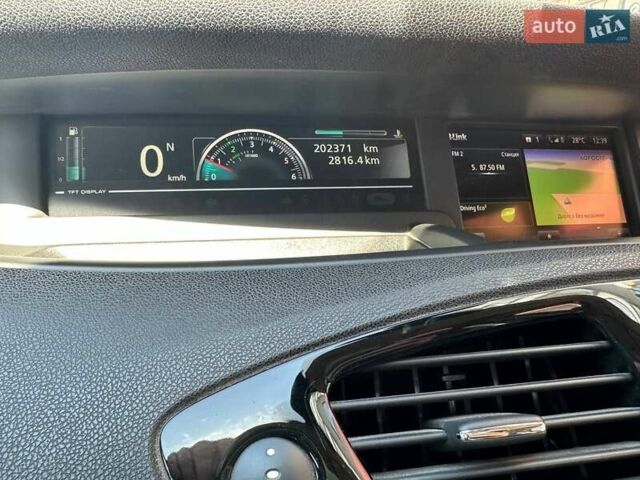 Серый Рено Гранд Сценик, объемом двигателя 1.5 л и пробегом 202 тыс. км за 12900 $, фото 12 на Automoto.ua