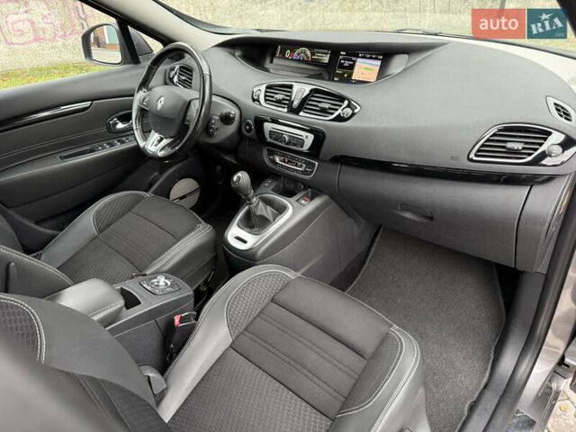 Сірий Рено Гранд Сценік, об'ємом двигуна 1.6 л та пробігом 234 тис. км за 10800 $, фото 49 на Automoto.ua