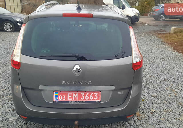 Серый Рено Гранд Сценик, объемом двигателя 1.5 л и пробегом 247 тыс. км за 10000 $, фото 5 на Automoto.ua