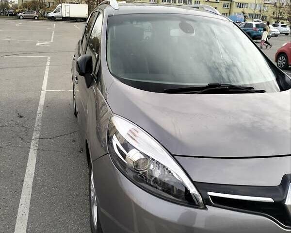 Серый Рено Гранд Сценик, объемом двигателя 1.5 л и пробегом 266 тыс. км за 9400 $, фото 8 на Automoto.ua