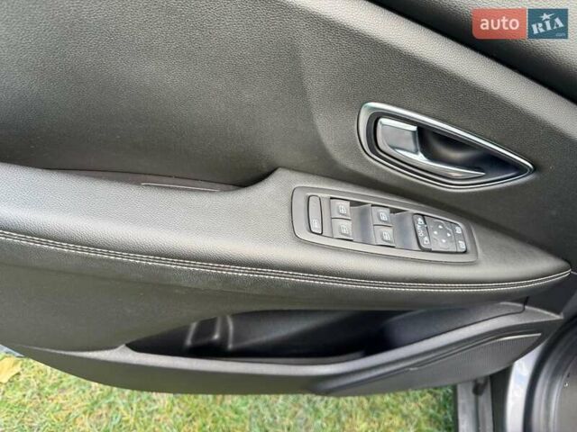 Сірий Рено Гранд Сценік, об'ємом двигуна 1.6 л та пробігом 150 тис. км за 16700 $, фото 4 на Automoto.ua