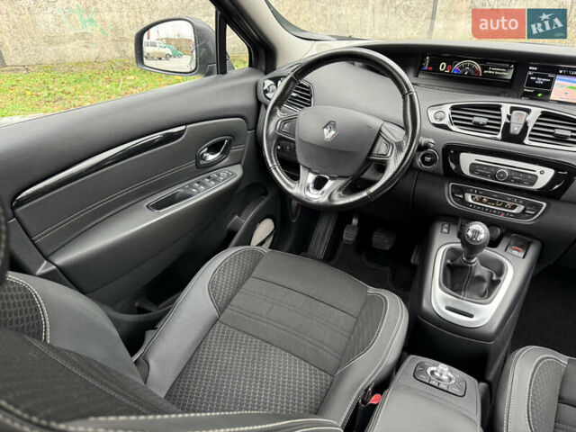 Сірий Рено Гранд Сценік, об'ємом двигуна 1.6 л та пробігом 234 тис. км за 10800 $, фото 63 на Automoto.ua