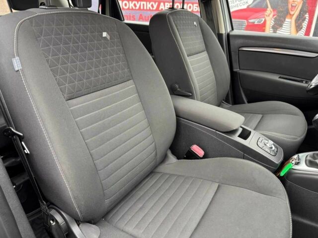 Серый Рено Гранд Сценик, объемом двигателя 1.5 л и пробегом 193 тыс. км за 11899 $, фото 21 на Automoto.ua