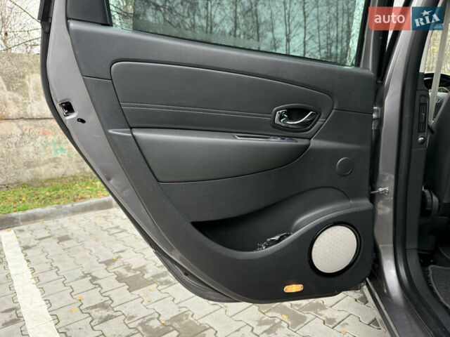 Сірий Рено Гранд Сценік, об'ємом двигуна 1.6 л та пробігом 234 тис. км за 10800 $, фото 66 на Automoto.ua