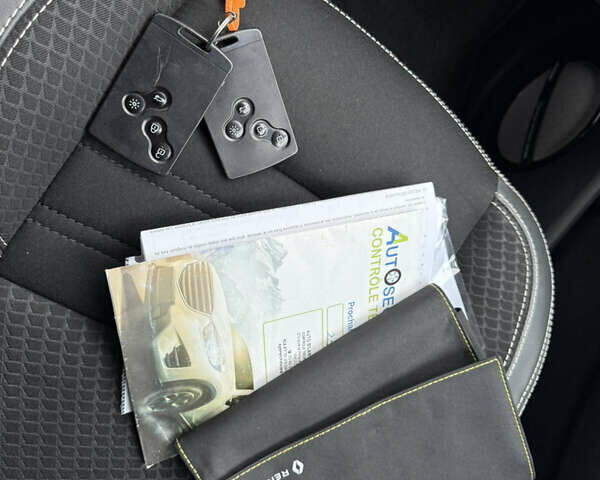 Сірий Рено Гранд Сценік, об'ємом двигуна 1.6 л та пробігом 234 тис. км за 10800 $, фото 86 на Automoto.ua