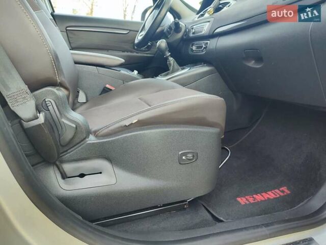 Серый Рено Гранд Сценик, объемом двигателя 1.5 л и пробегом 201 тыс. км за 11200 $, фото 25 на Automoto.ua