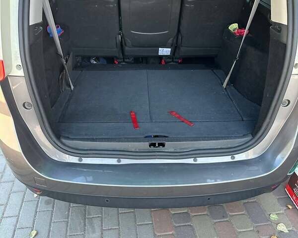 Серый Рено Гранд Сценик, объемом двигателя 1.5 л и пробегом 202 тыс. км за 12900 $, фото 17 на Automoto.ua