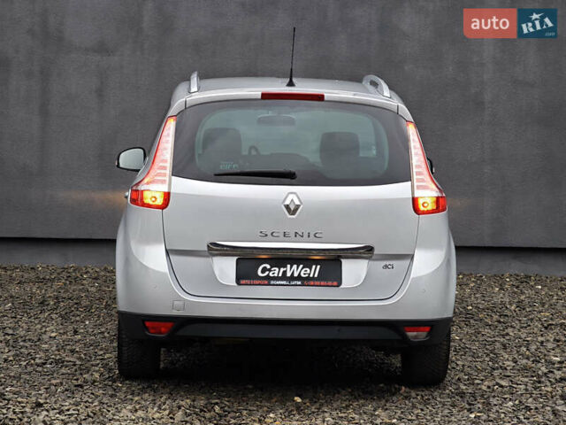 Сірий Рено Гранд Сценік, об'ємом двигуна 1.6 л та пробігом 184 тис. км за 12499 $, фото 4 на Automoto.ua