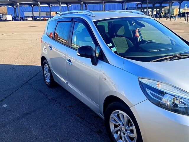 Сірий Рено Гранд Сценік, об'ємом двигуна 1.2 л та пробігом 102 тис. км за 8000 $, фото 1 на Automoto.ua