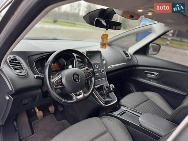 Серый Рено Гранд Сценик, объемом двигателя 1.5 л и пробегом 200 тыс. км за 14800 $, фото 52 на Automoto.ua