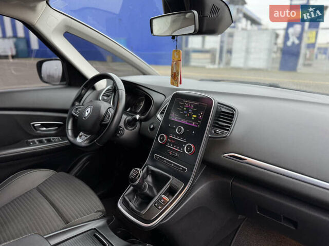 Серый Рено Гранд Сценик, объемом двигателя 1.5 л и пробегом 200 тыс. км за 14700 $, фото 44 на Automoto.ua