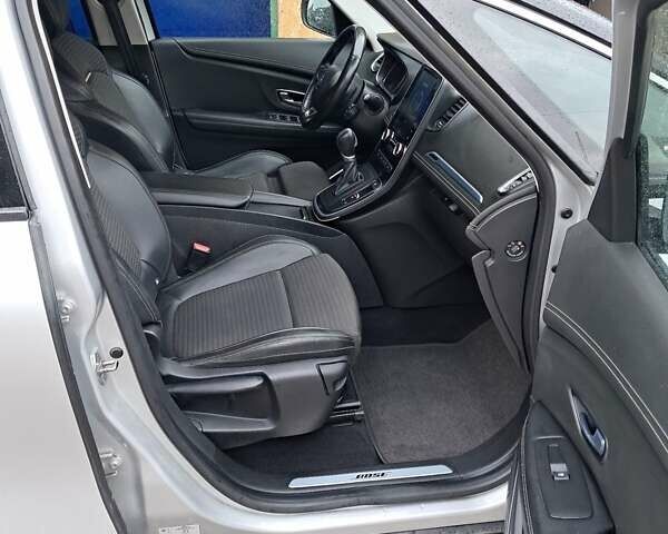 Сірий Рено Гранд Сценік, об'ємом двигуна 1.6 л та пробігом 226 тис. км за 15999 $, фото 43 на Automoto.ua