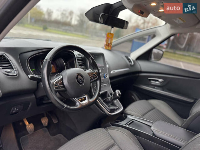Серый Рено Гранд Сценик, объемом двигателя 1.5 л и пробегом 200 тыс. км за 14800 $, фото 53 на Automoto.ua