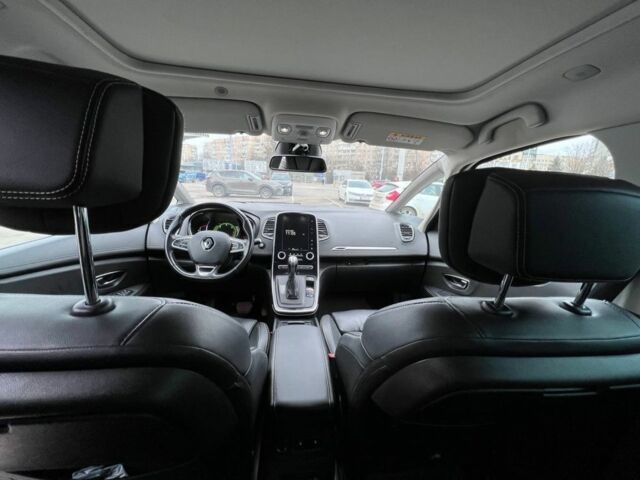 Серый Рено Гранд Сценик, объемом двигателя 1.6 л и пробегом 306 тыс. км за 14000 $, фото 6 на Automoto.ua