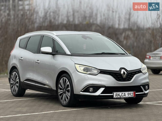 Серый Рено Гранд Сценик, объемом двигателя 1.5 л и пробегом 200 тыс. км за 14800 $, фото 10 на Automoto.ua