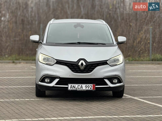 Серый Рено Гранд Сценик, объемом двигателя 1.5 л и пробегом 200 тыс. км за 14800 $, фото 4 на Automoto.ua