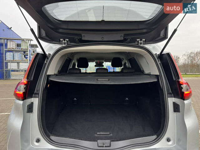 Серый Рено Гранд Сценик, объемом двигателя 1.5 л и пробегом 200 тыс. км за 14800 $, фото 72 на Automoto.ua