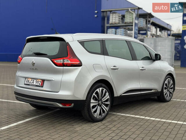 Серый Рено Гранд Сценик, объемом двигателя 1.5 л и пробегом 200 тыс. км за 14800 $, фото 33 на Automoto.ua