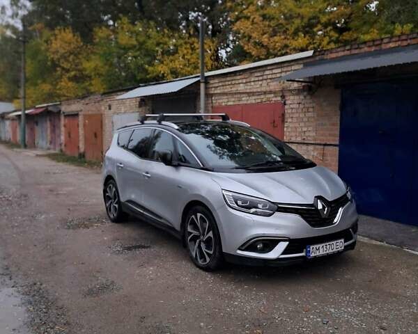 Сірий Рено Гранд Сценік, об'ємом двигуна 1.6 л та пробігом 226 тис. км за 15999 $, фото 5 на Automoto.ua